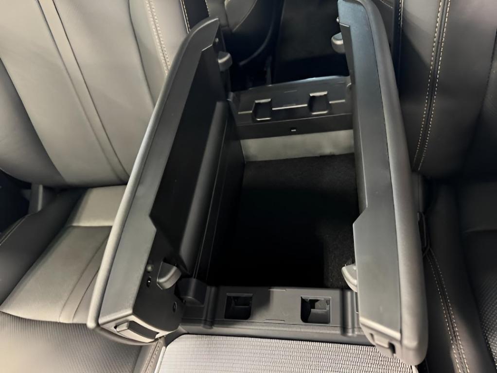 new 2025 Mazda CX-90 car, priced at $42,315
