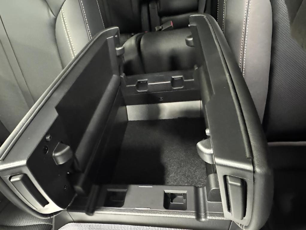 new 2025 Mazda CX-70 car, priced at $47,371