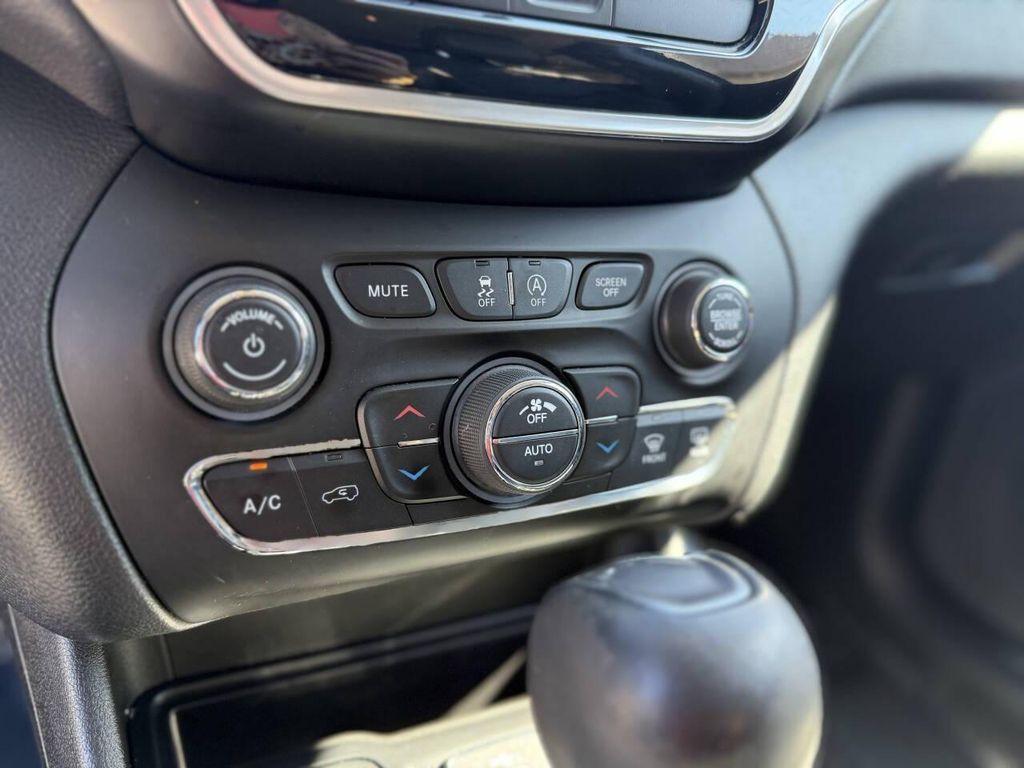 used 2019 Jeep Cherokee car, priced at $13,998