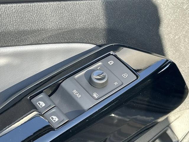 new 2025 Volkswagen ID.4 car, priced at $44,576