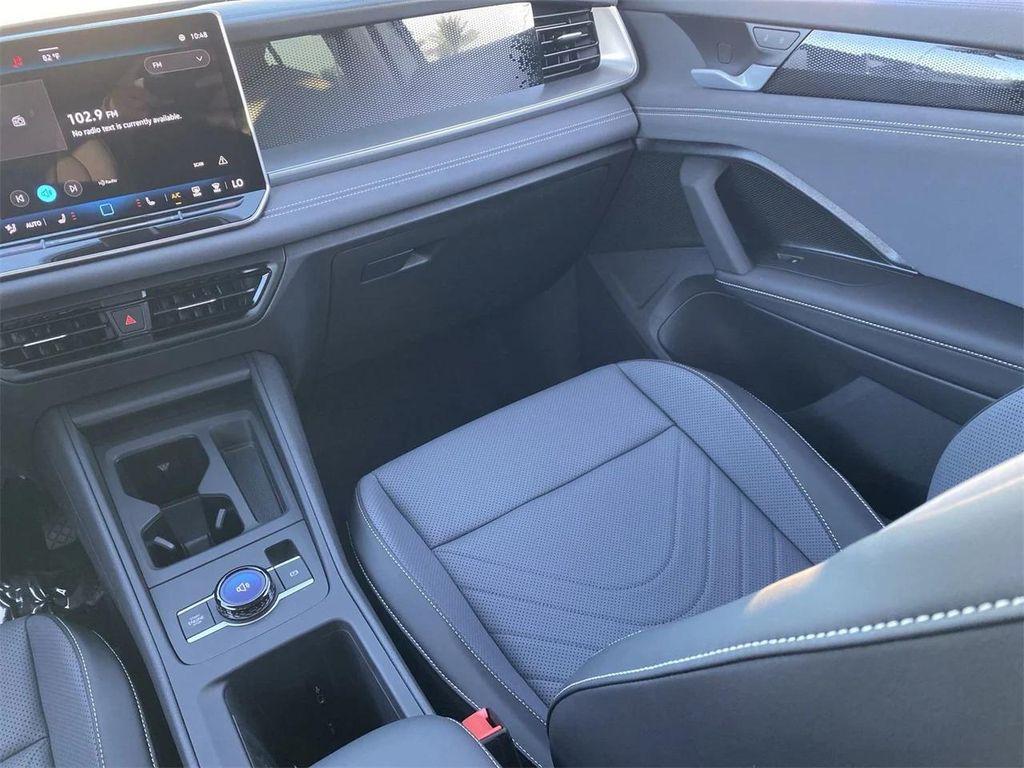 new 2025 Volkswagen Tiguan car, priced at $33,193