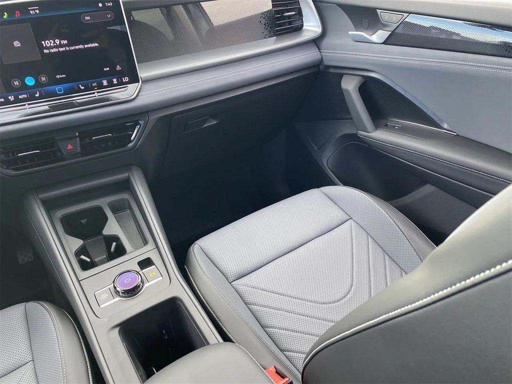 new 2025 Volkswagen Tiguan car, priced at $31,242