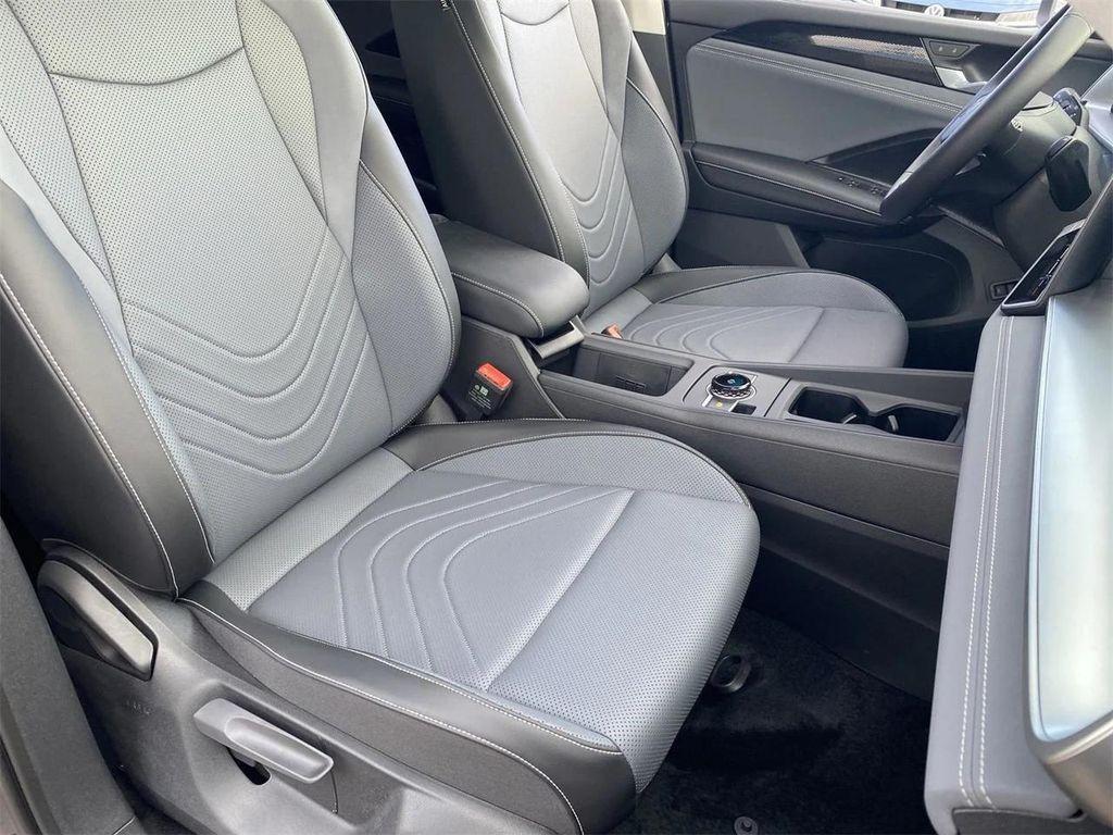 new 2025 Volkswagen Tiguan car, priced at $31,242