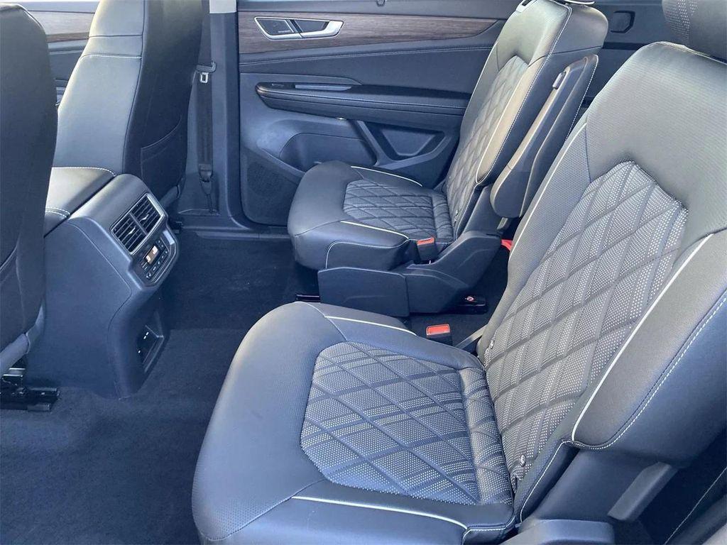 new 2026 Volkswagen Atlas car, priced at $56,638