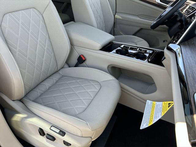 new 2025 Volkswagen Atlas car, priced at $52,439