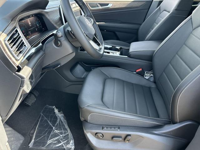new 2025 Volkswagen Atlas car, priced at $46,334