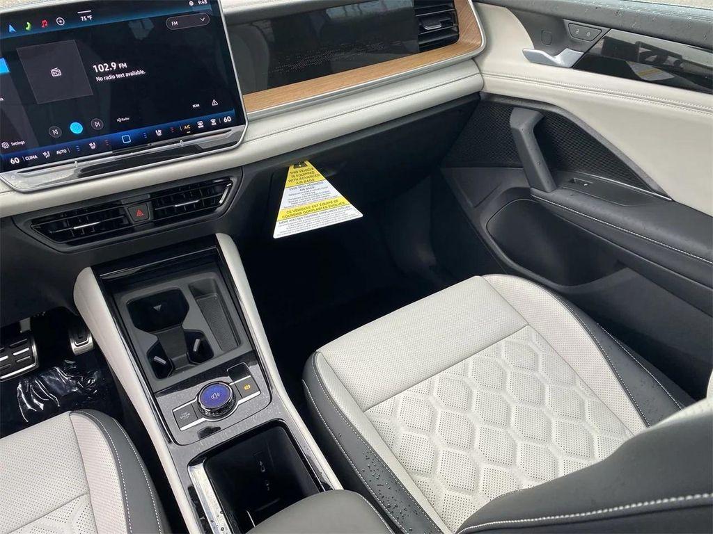 new 2026 Volkswagen Tiguan car, priced at $43,815