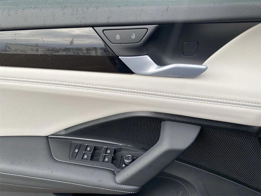 new 2026 Volkswagen Tiguan car, priced at $43,815