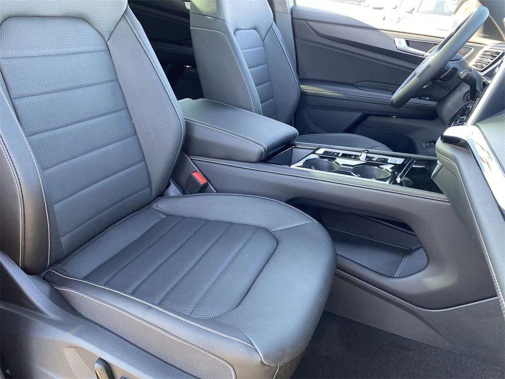 new 2026 Volkswagen Atlas Cross Sport car, priced at $53,301