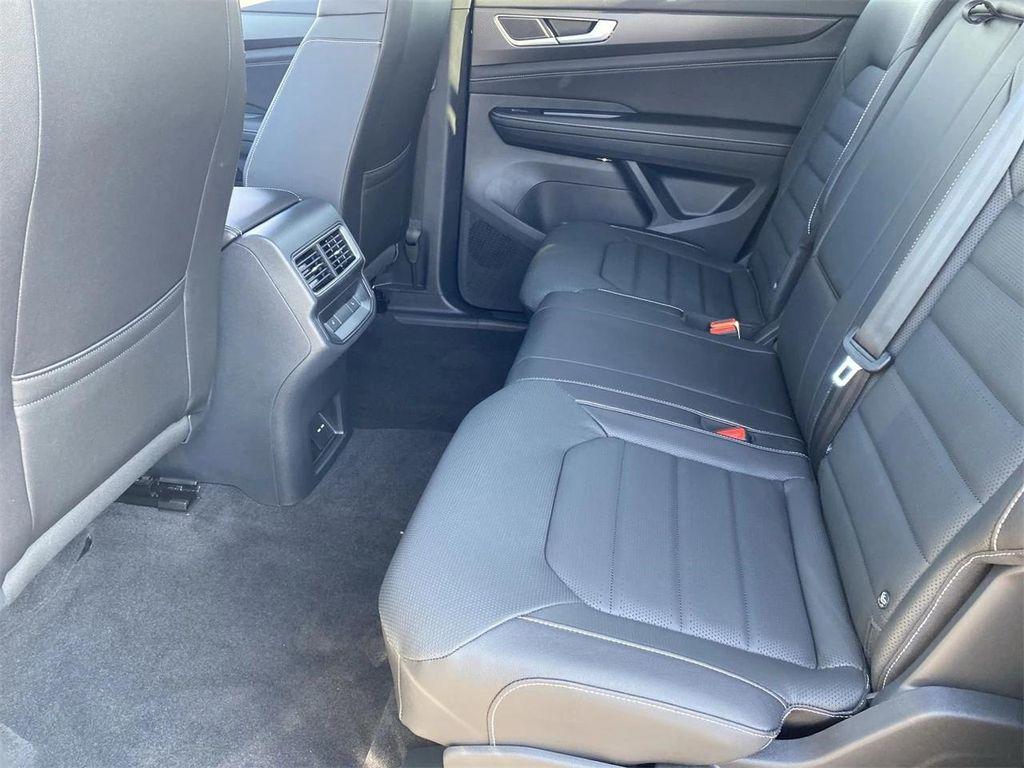 new 2026 Volkswagen Atlas Cross Sport car, priced at $53,301