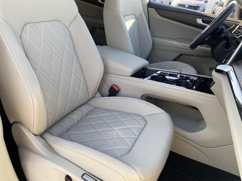 new 2025 Volkswagen Atlas car, priced at $50,735