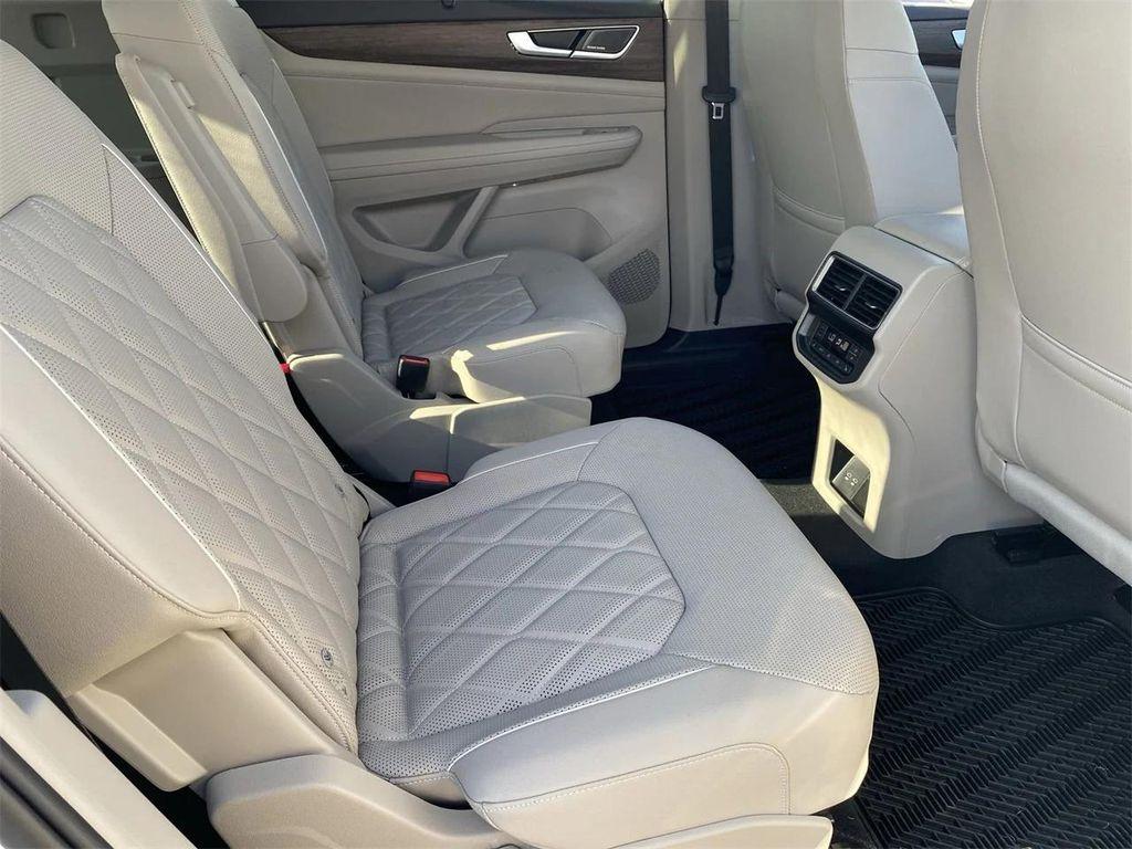 new 2025 Volkswagen Atlas car, priced at $50,735