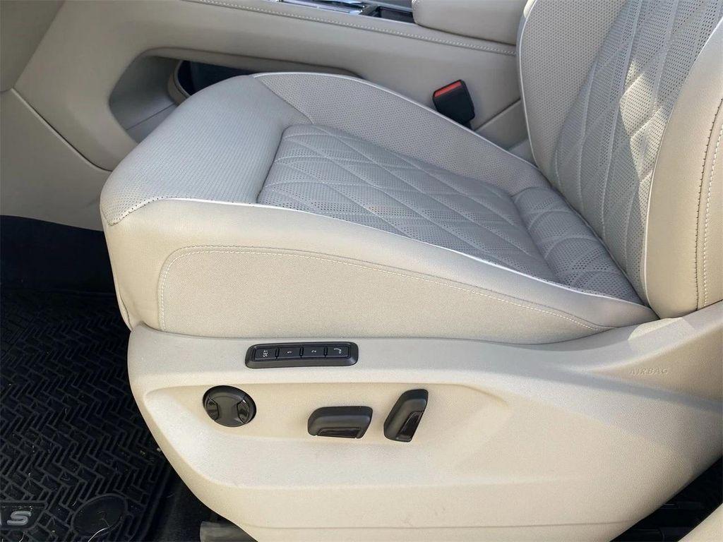 new 2025 Volkswagen Atlas car, priced at $50,735