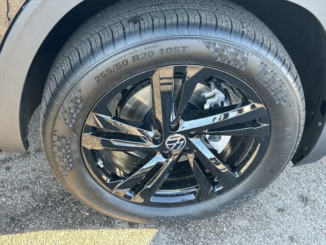 new 2025 Volkswagen Atlas Cross Sport car, priced at $49,006