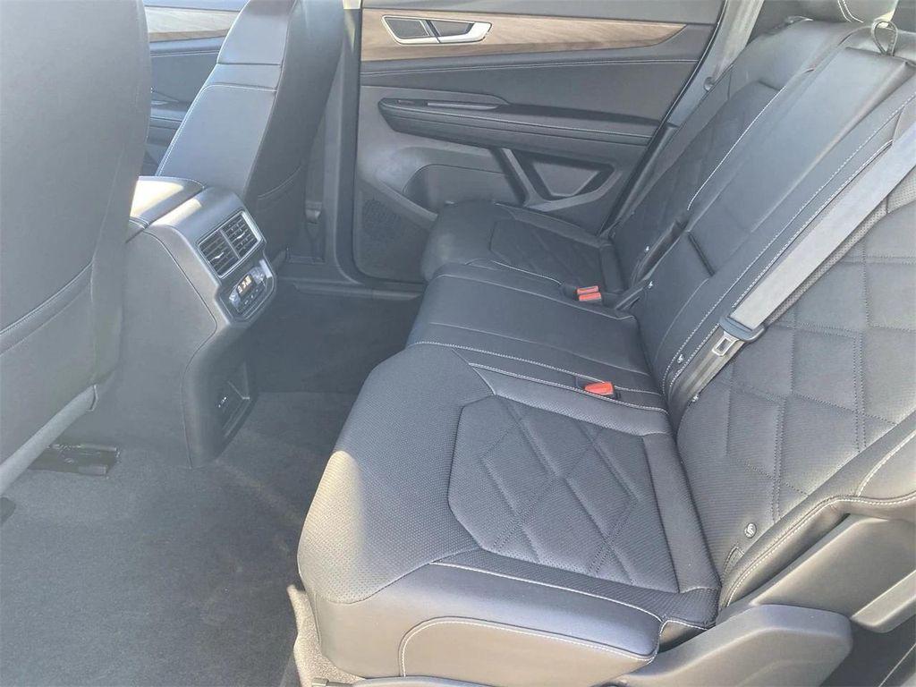 new 2026 Volkswagen Atlas car, priced at $40,822