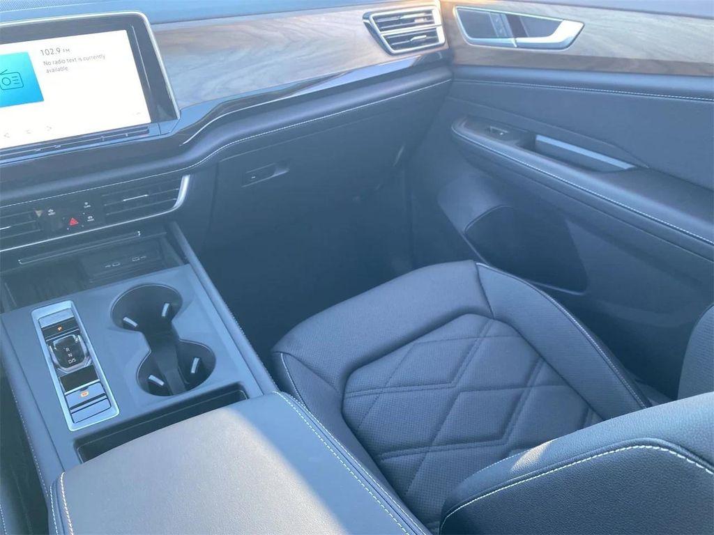 new 2026 Volkswagen Atlas car, priced at $40,822