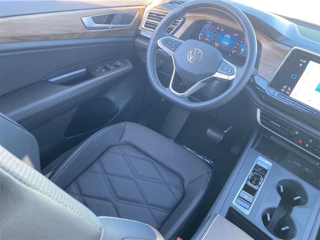 new 2026 Volkswagen Atlas car, priced at $40,822
