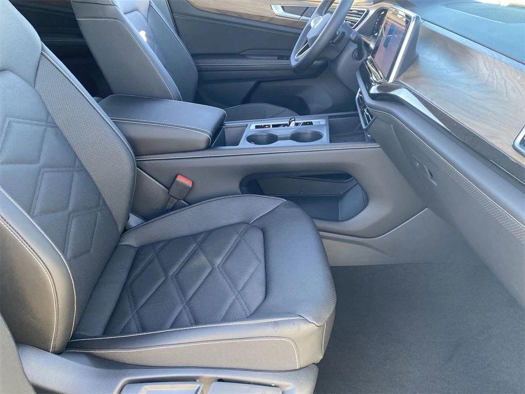 new 2026 Volkswagen Atlas car, priced at $40,822