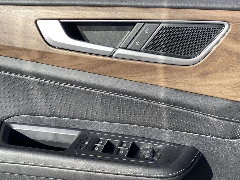 new 2026 Volkswagen Atlas car, priced at $40,822