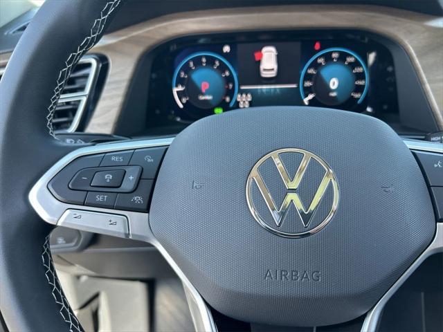 new 2025 Volkswagen Atlas car, priced at $39,796
