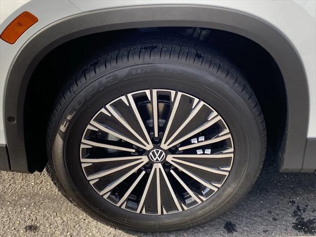 new 2025 Volkswagen Tiguan car, priced at $29,876