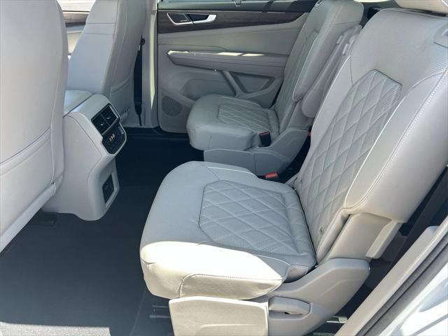 new 2025 Volkswagen Atlas car, priced at $53,894
