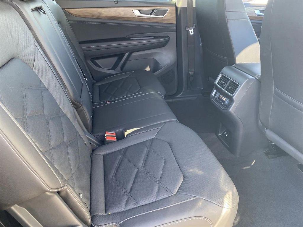 new 2026 Volkswagen Atlas car, priced at $45,729