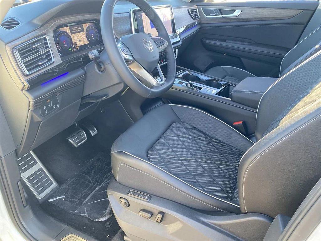 new 2025 Volkswagen Atlas car, priced at $49,614