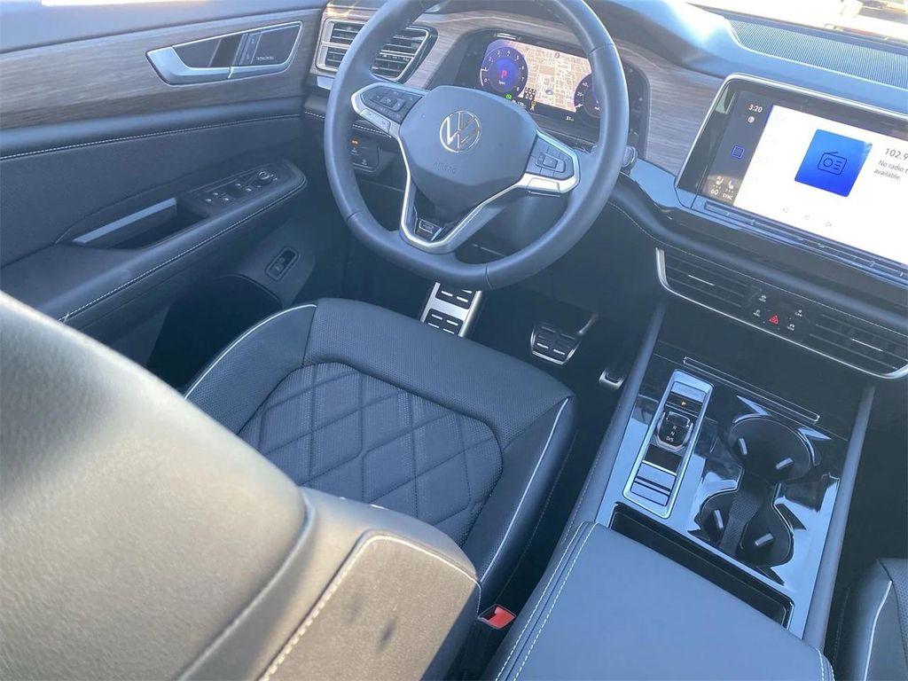new 2025 Volkswagen Atlas car, priced at $49,614