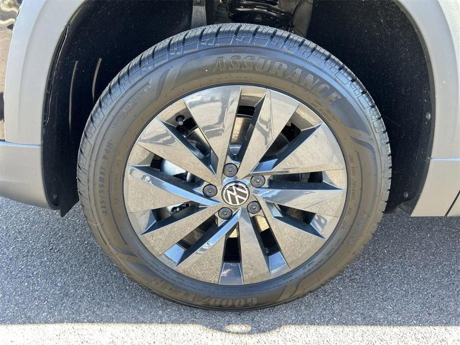 new 2024 Volkswagen Taos car, priced at $23,256