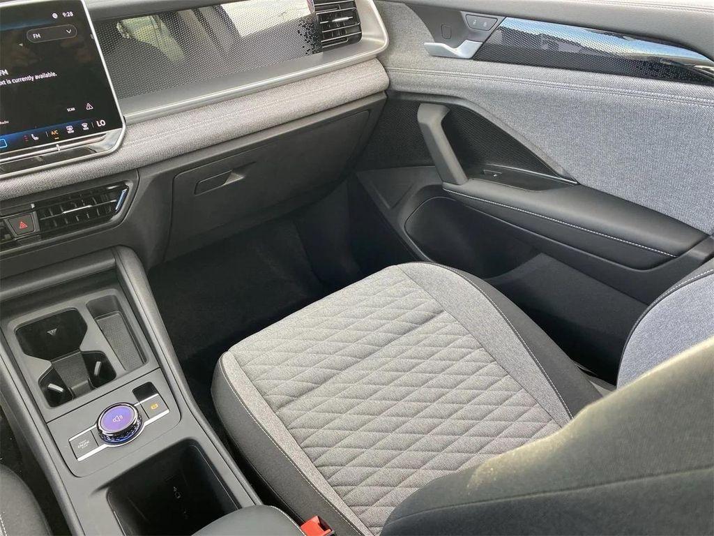 new 2025 Volkswagen Tiguan car, priced at $28,925