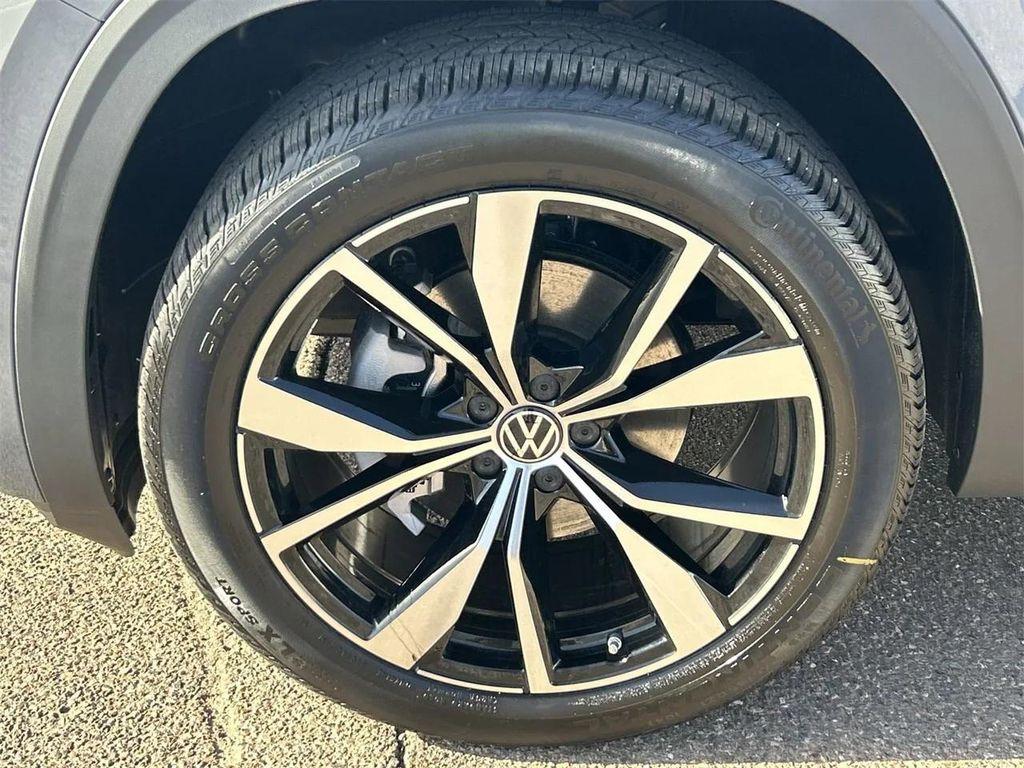 new 2025 Volkswagen Atlas car, priced at $49,190