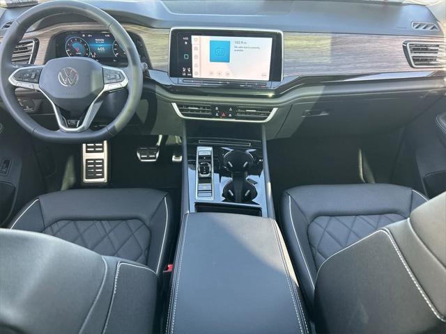 new 2025 Volkswagen Atlas car, priced at $53,894