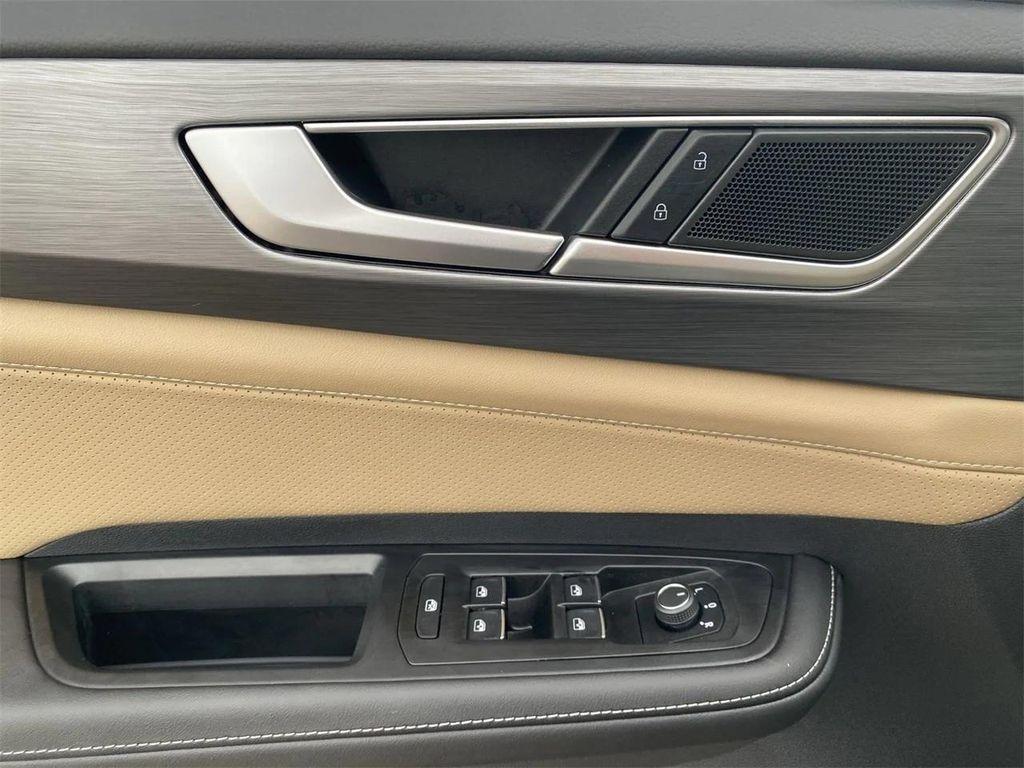 new 2026 Volkswagen Atlas Cross Sport car, priced at $47,864