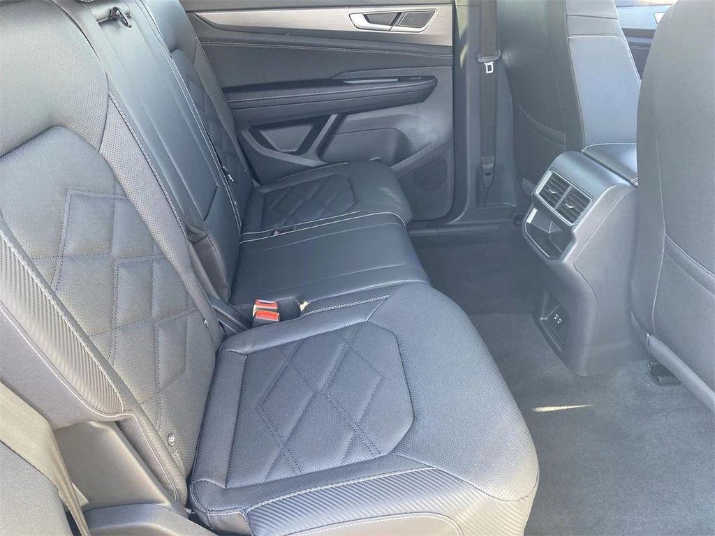 new 2026 Volkswagen Atlas Cross Sport car, priced at $44,812
