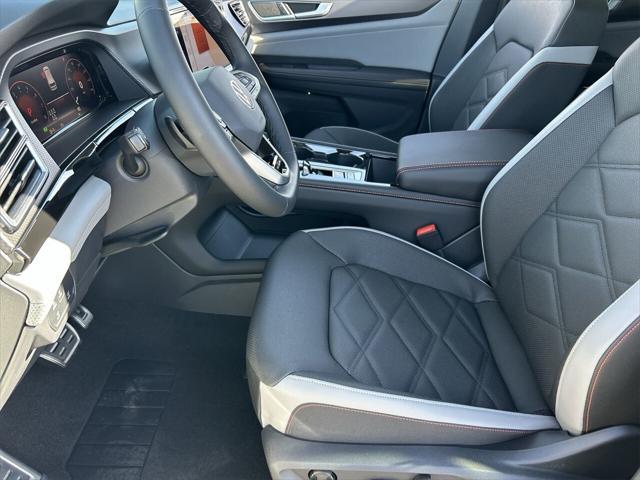 new 2025 Volkswagen Atlas car, priced at $45,559