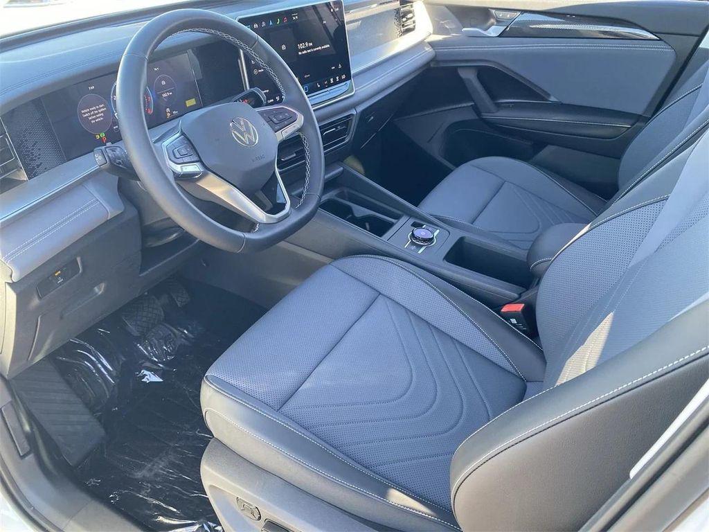 new 2025 Volkswagen Tiguan car, priced at $32,904