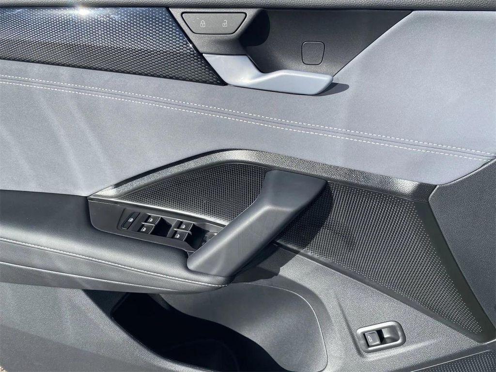 new 2025 Volkswagen Tiguan car, priced at $32,904