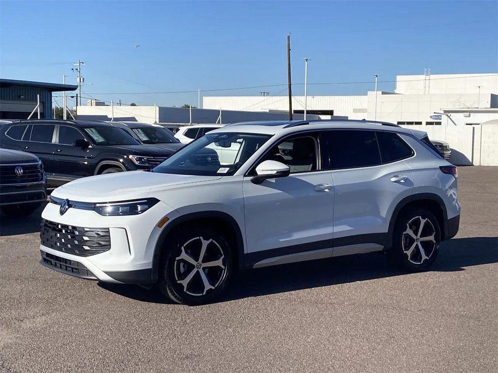 new 2025 Volkswagen Tiguan car, priced at $32,904