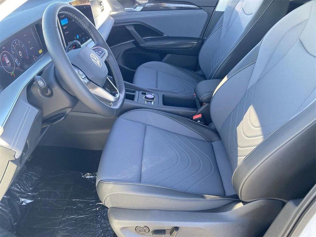 new 2025 Volkswagen Tiguan car, priced at $32,904