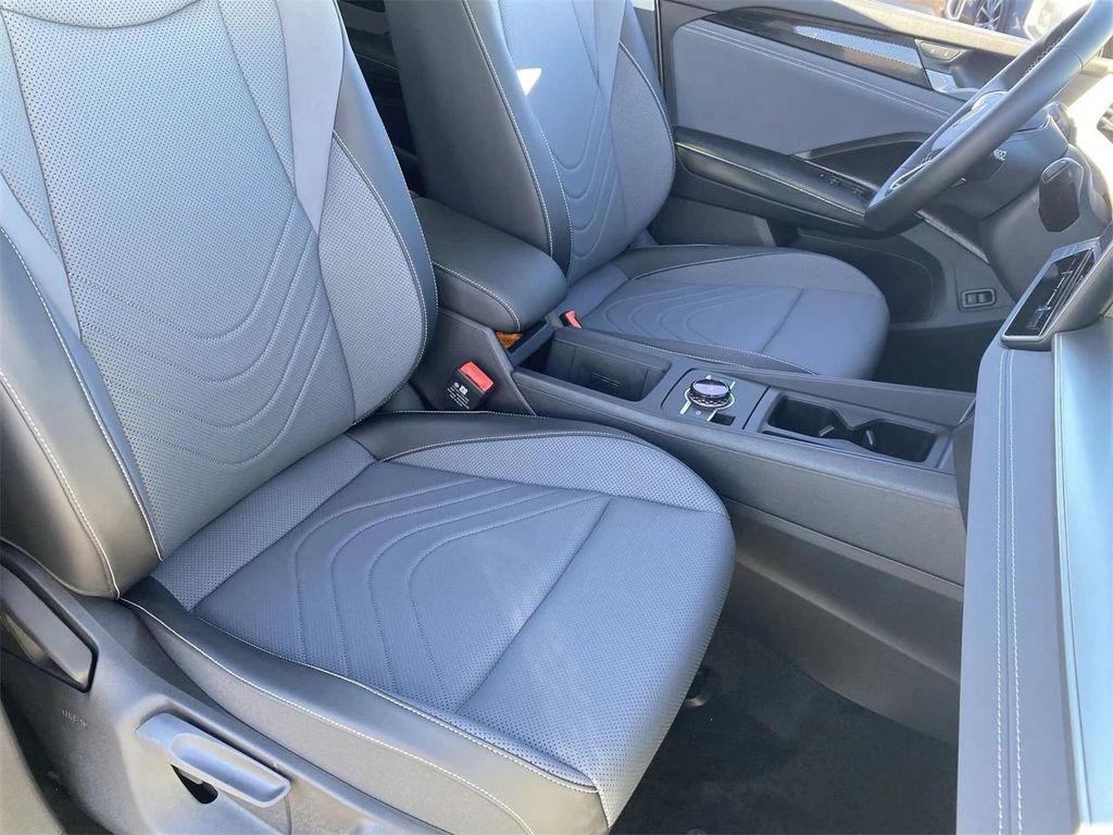 new 2025 Volkswagen Tiguan car, priced at $32,904