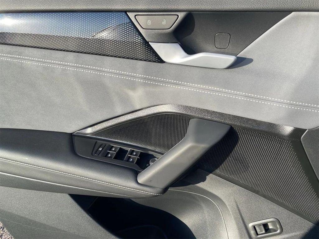 new 2025 Volkswagen Tiguan car, priced at $33,481