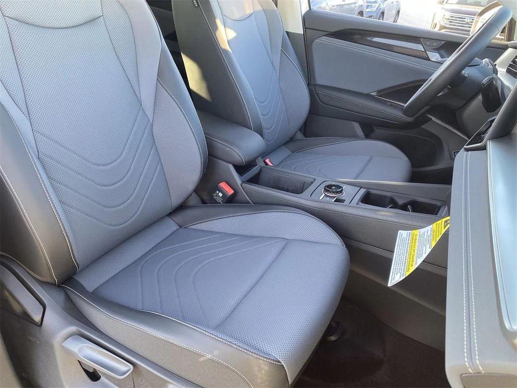 new 2025 Volkswagen Tiguan car, priced at $33,481