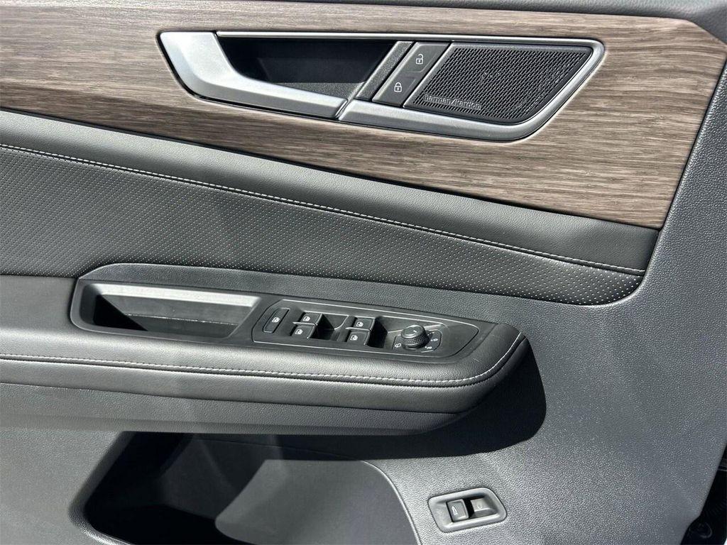 new 2025 Volkswagen Atlas car, priced at $50,440