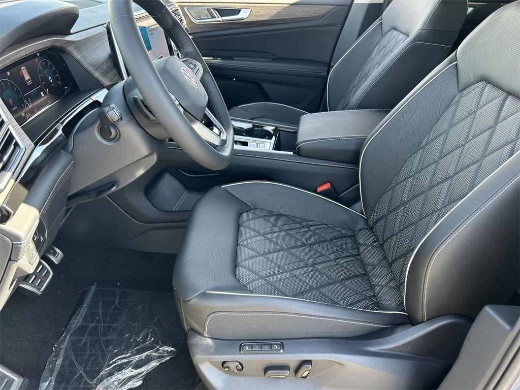 new 2025 Volkswagen Atlas car, priced at $50,440