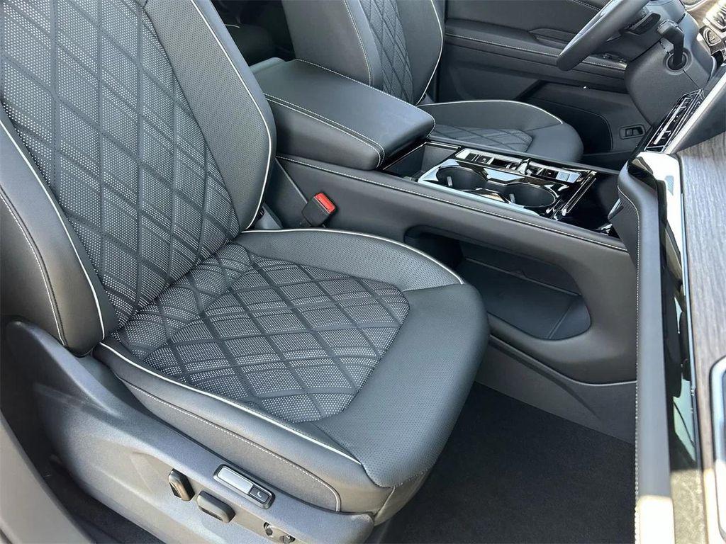 new 2025 Volkswagen Atlas car, priced at $50,440