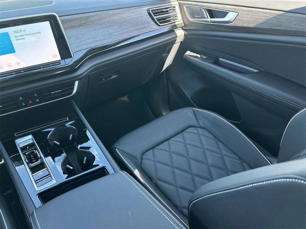 new 2025 Volkswagen Atlas car, priced at $50,440