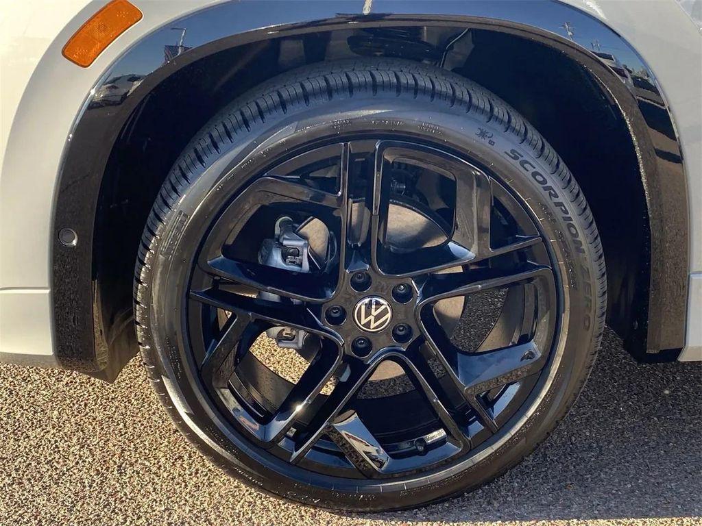 new 2026 Volkswagen Tiguan car, priced at $39,602