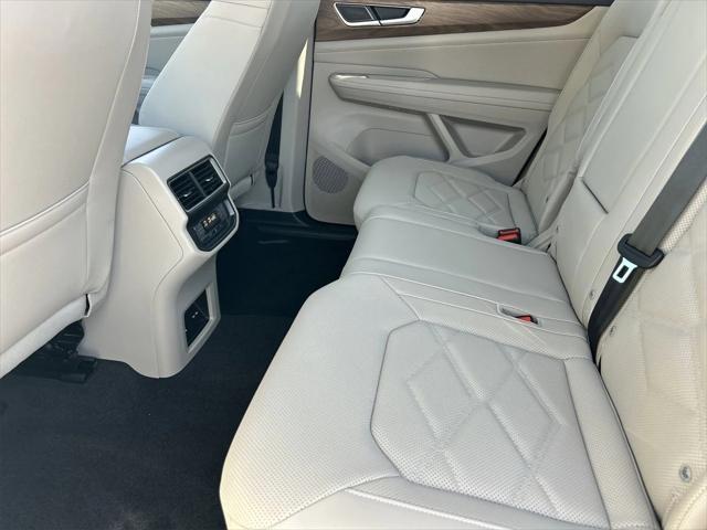 new 2025 Volkswagen Atlas car, priced at $39,796