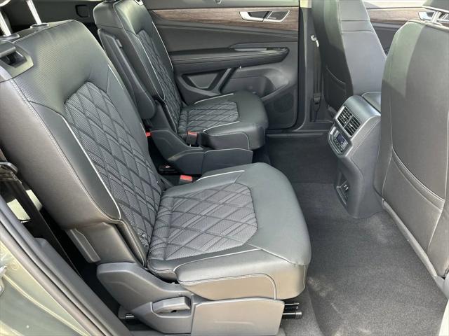 new 2025 Volkswagen Atlas car, priced at $53,439